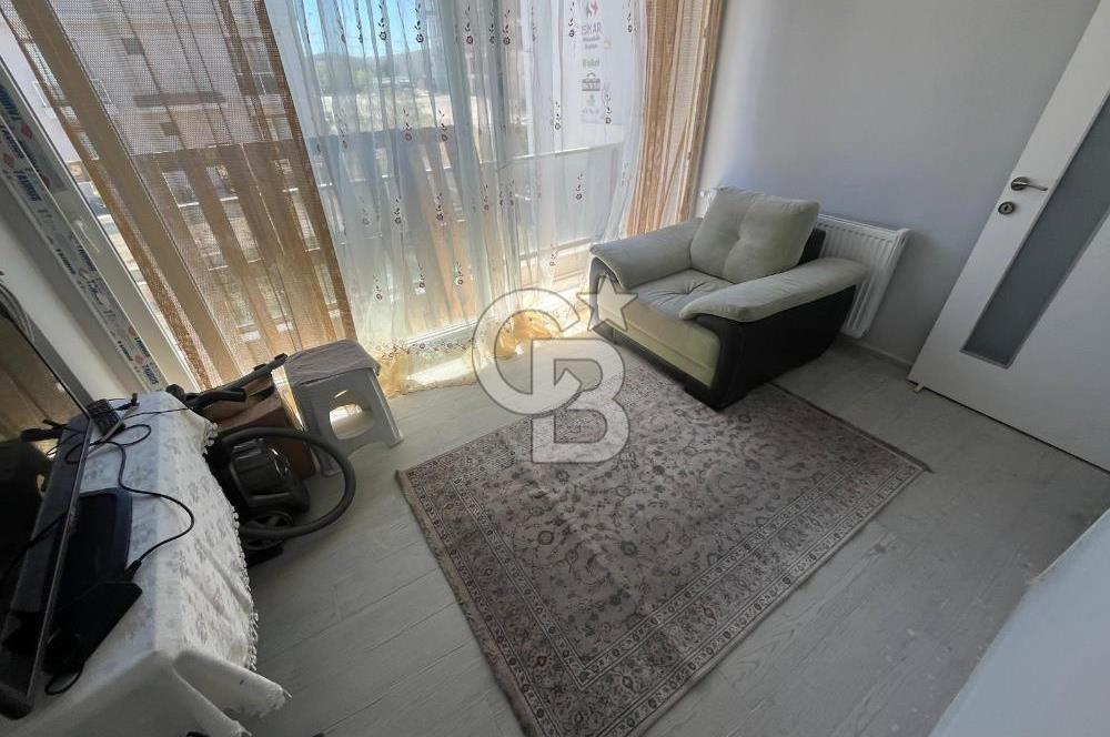 Foça yolu Villakent girişi 1+1 eşyalı kiralık daire