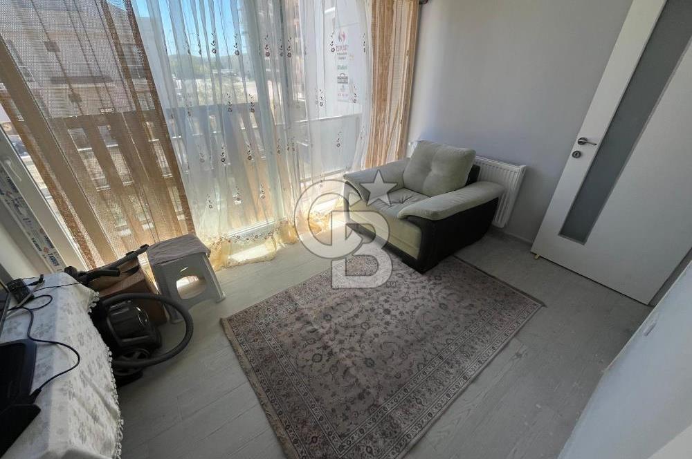 Foça yolu Villakent girişi 1+1 eşyalı kiralık daire