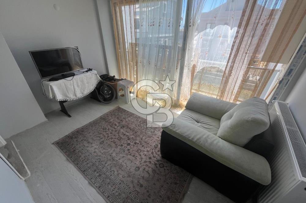 Foça yolu Villakent girişi 1+1 eşyalı kiralık daire