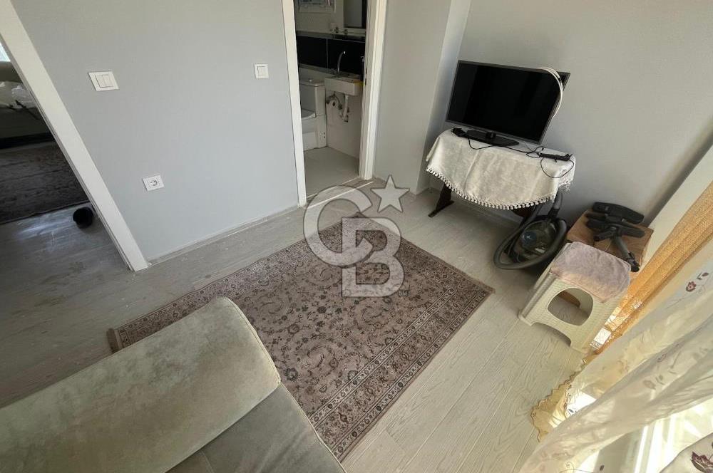 Foça yolu Villakent girişi 1+1 eşyalı kiralık daire