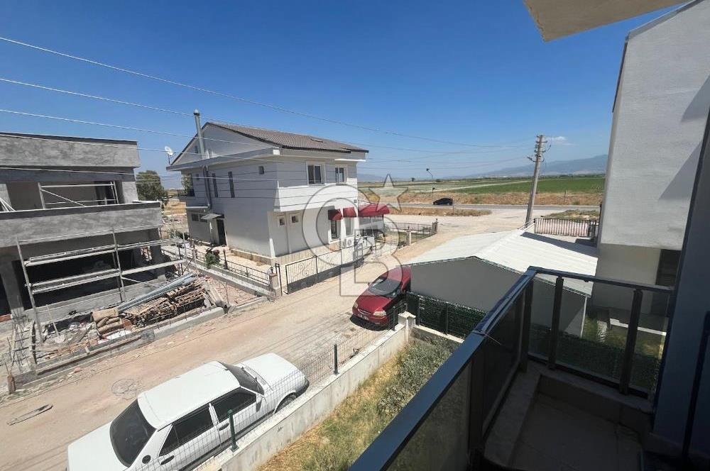 Foça yolu Villakent girişi 1+1 eşyalı kiralık daire