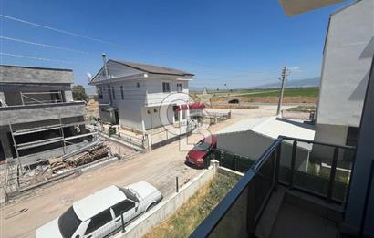 Foça yolu Villakent girişi 1+1 eşyalı kiralık daire