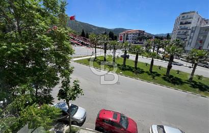 Manisa Merkezde Bulvar Üstünde 3+1 Daire