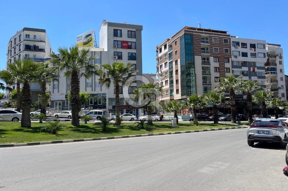 Manisa Merkezde Bulvar Üstünde 3+1 Daire