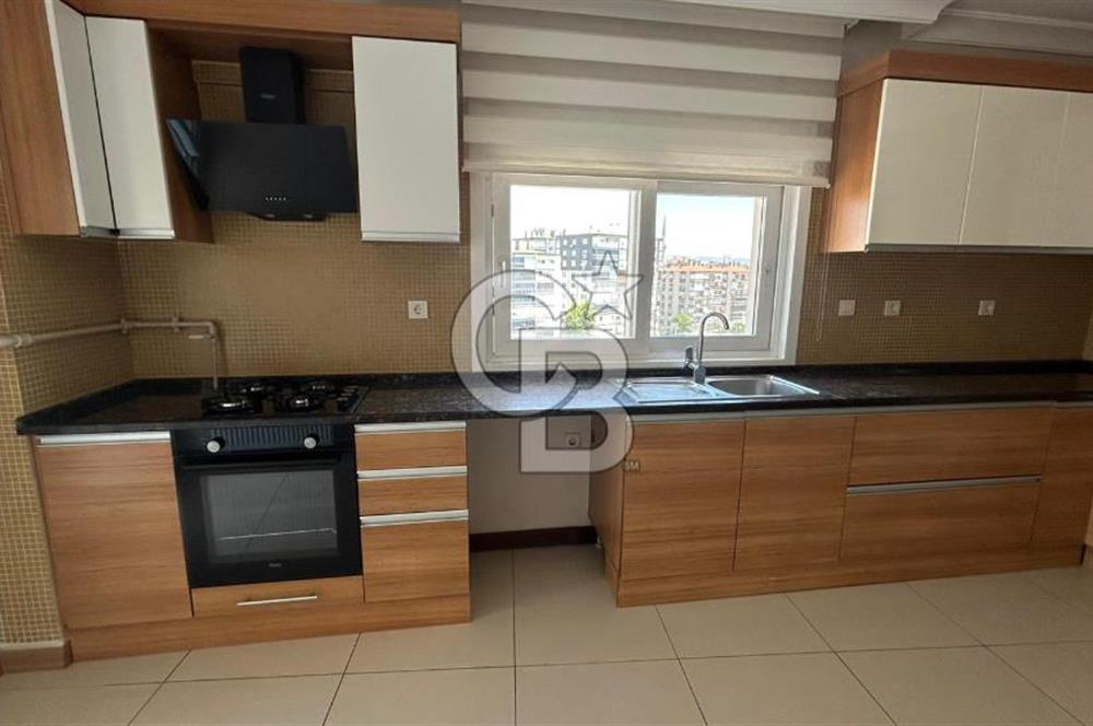 KARŞIYAKA ÖRNEKKÖYDE EBEVEYN BANYOLU KİRALIK GENİŞ 3+1 DAİRE
