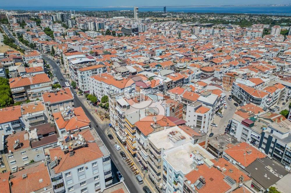 BALÇOVA SAKARYA CADDESİ KURUMSAL KİRACILI SATILIK DÜKKAN