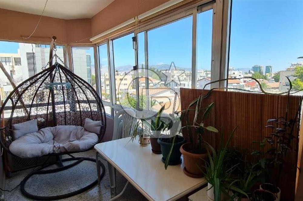 Lefkoşa Dereboyu Bölgesinde Satılık 130m2 2+1 Daire !!!