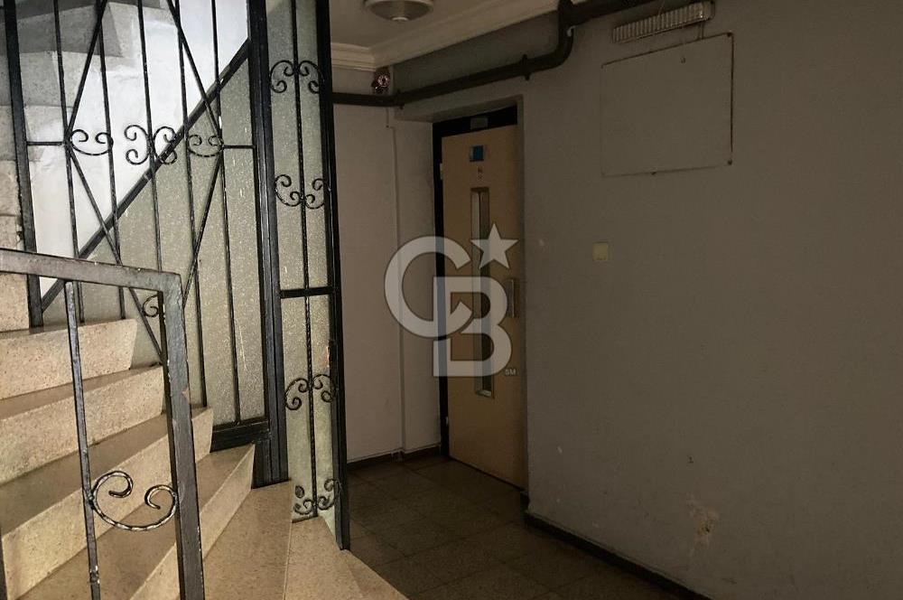 Kazım Dirik Mahallesinde Önü Açık Satılık 3+1 Daire