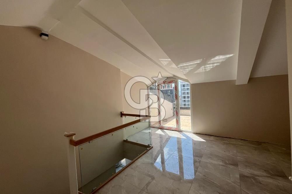 Bostancıda sıfır binada 4+2 satılık dubleks daire.