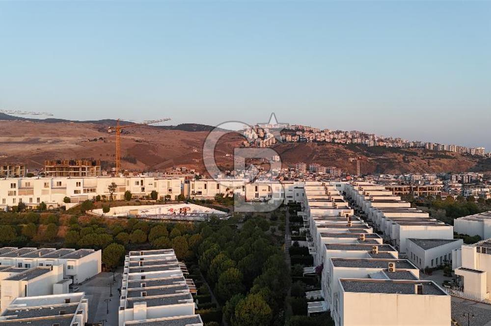 35. Sokak Sitesi Önü Açık Balkonlu Satılık 3+1 Dubleks
