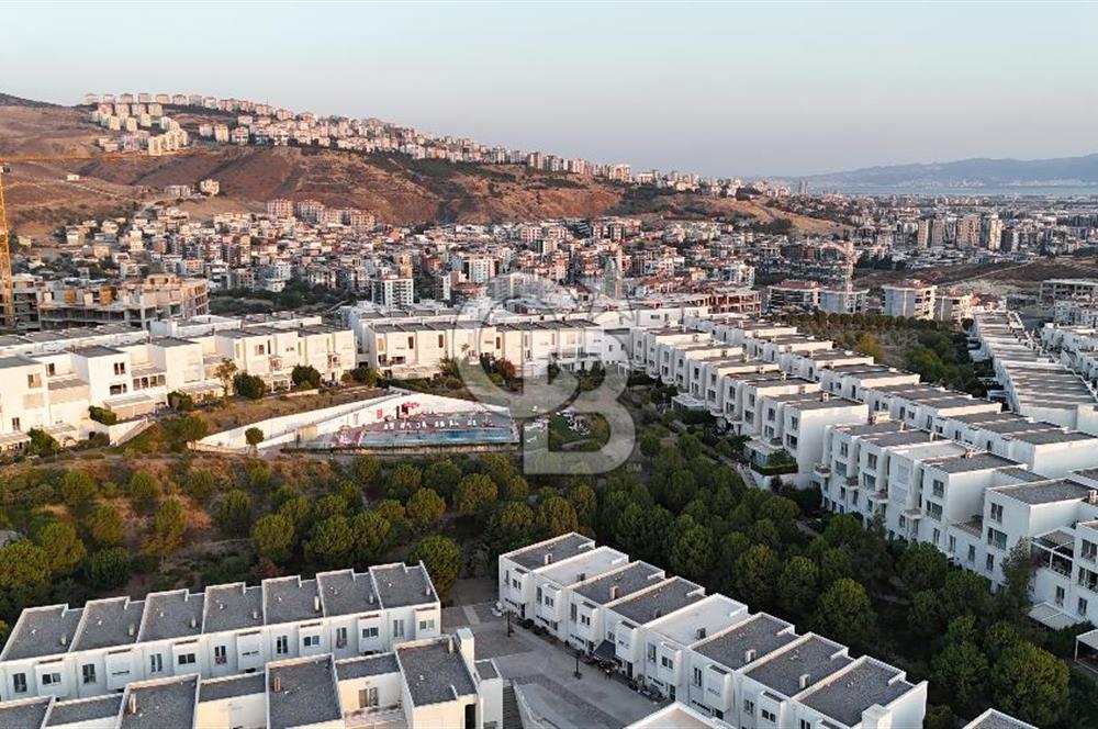 35. Sokak Sitesi Önü Açık Balkonlu Satılık 3+1 Dubleks