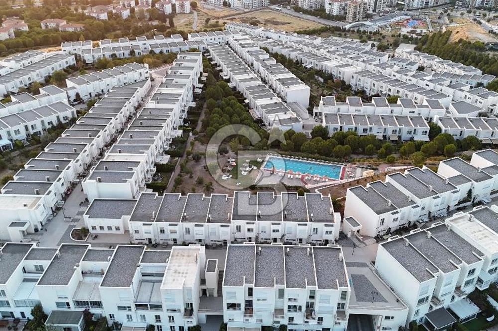 35. Sokak Sitesi Önü Açık Balkonlu Satılık 3+1 Dubleks