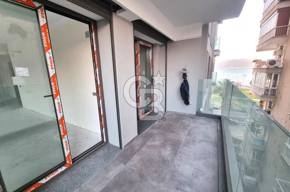 KARŞIYAKA BOSTANLI YALI'DA YENİ BİNA 3+1 SATILIK DAİRE....