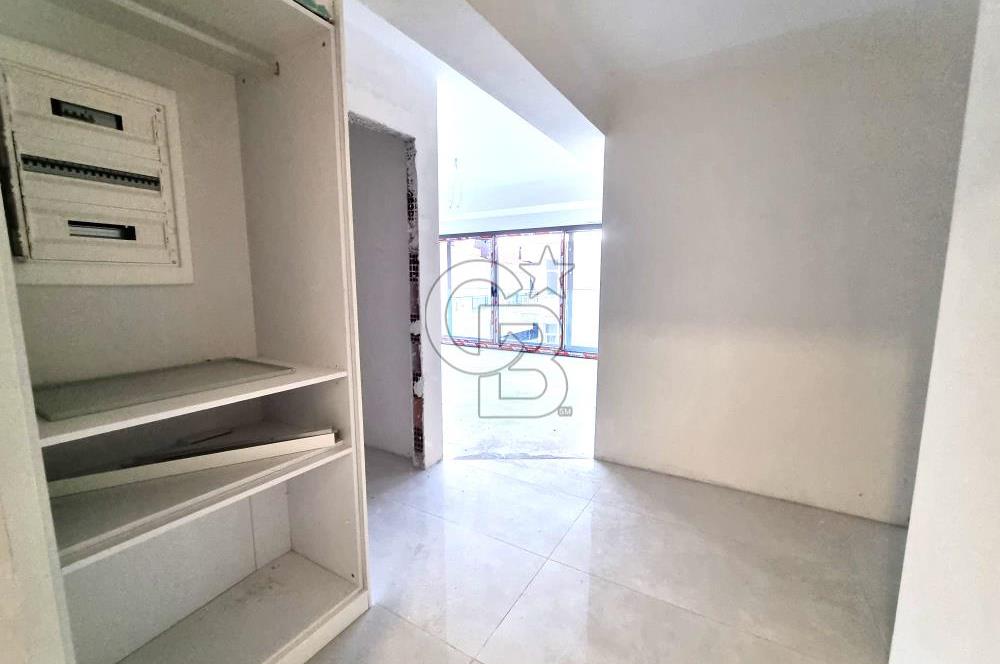 KARŞIYAKA BOSTANLI YALI'DA YENİ BİNA 3+1 SATILIK DAİRE....