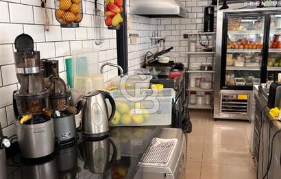 Bostanlı Çarşı SokağInda Devren Cafe