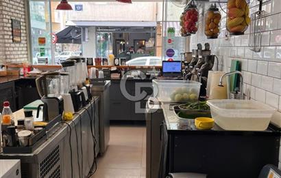 Bostanlı Çarşı SokağInda Devren Cafe