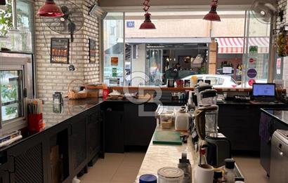 Bostanlı Çarşı SokağInda Devren Cafe