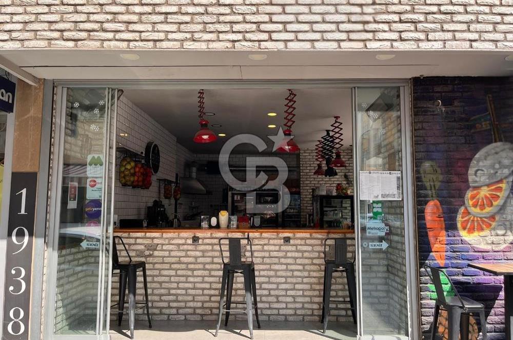 Bostanlı Çarşı SokağInda Devren Cafe