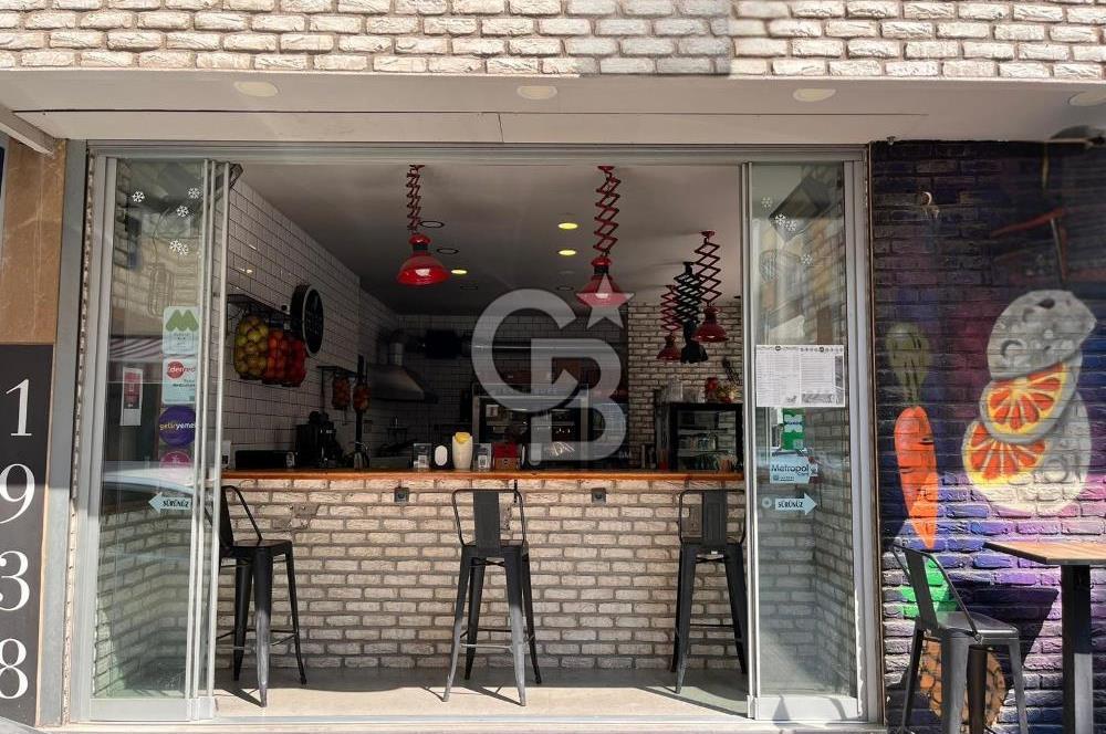 Bostanlı Çarşı SokağInda Devren Cafe