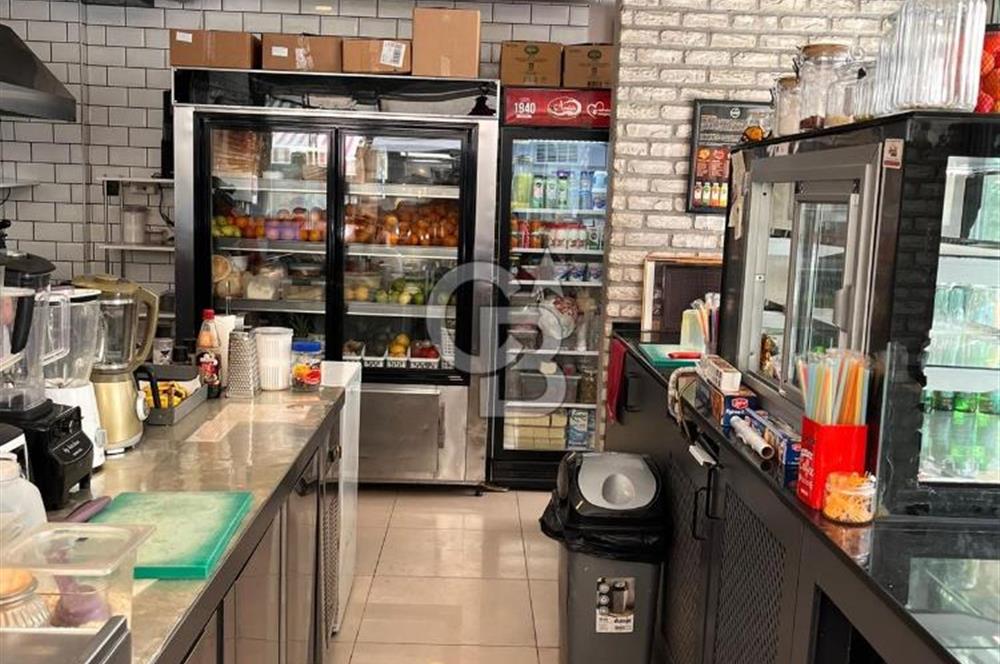 Bostanlı Çarşı SokağInda Devren Cafe