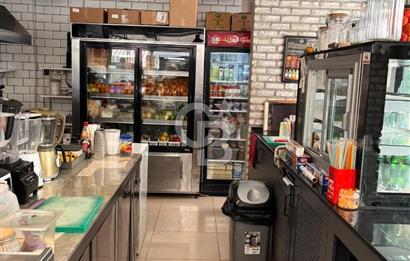 Bostanlı Çarşı SokağInda Devren Cafe