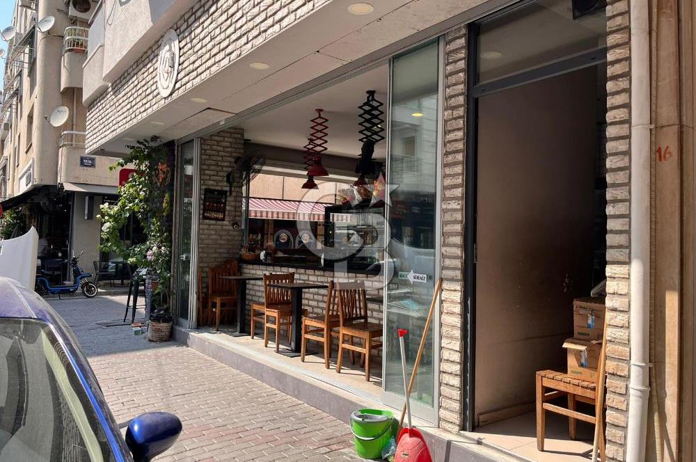 Bostanlı Çarşı SokağInda Devren Cafe