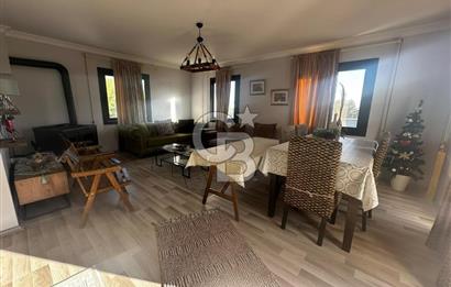 BORNOVA YAKAKÖYDE UYGUN FİYATLI SATILIK DUBLEKS HAVUZLU VİLLA