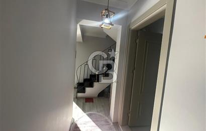 BORNOVA YAKAKÖYDE UYGUN FİYATLI SATILIK DUBLEKS HAVUZLU VİLLA