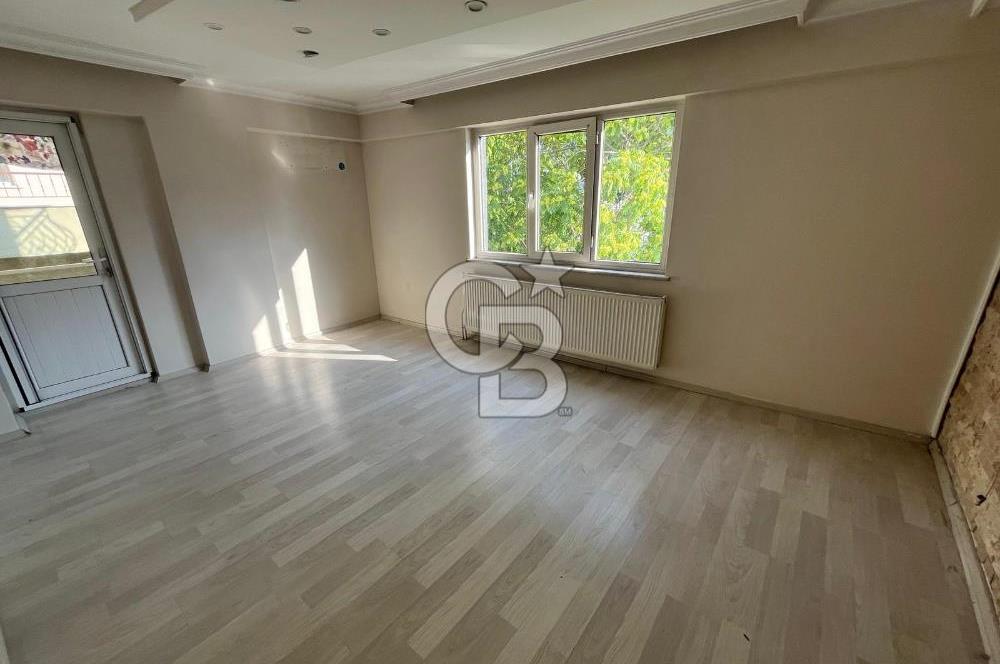 Manisa Merkezde Bulvar Üstünde 3+1 Daire