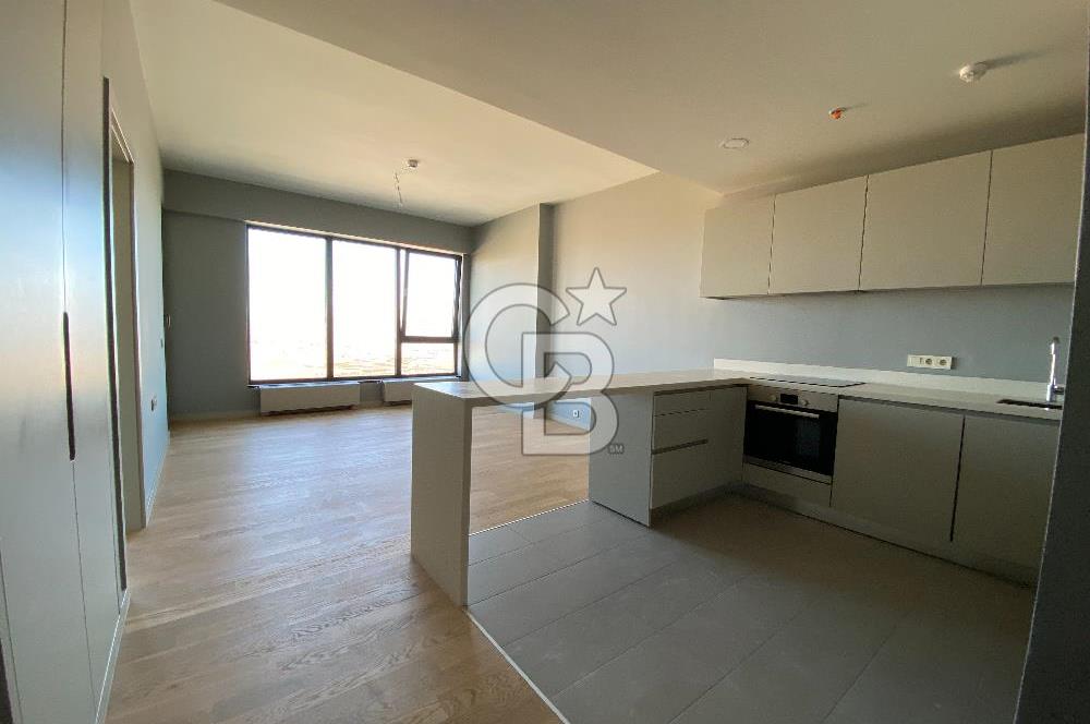 İncek Loft'ta Balkonlu Göl Manzaralı 1+1 Kiralık Daire