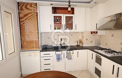 İnönü Cad. üzeri Göztepe Stadı karşısı mükemmel konumlu daire..