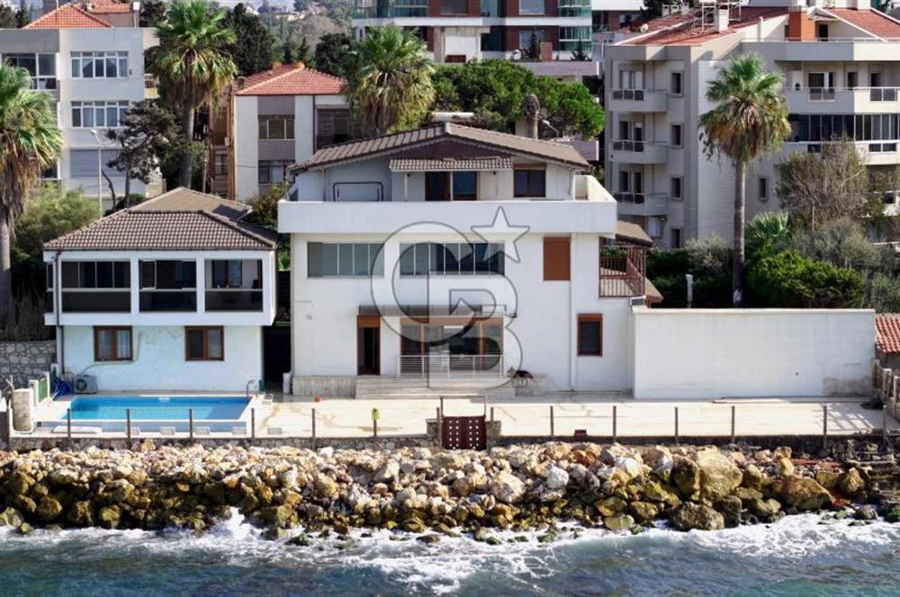 GÜZELBAHÇE SİTELER MAHALLESİ'NDE DENİZE SIFIR SATILIK 13+5 MÜLK!