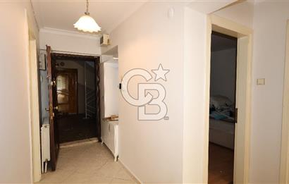 İnönü Cad. üzeri Göztepe Stadı karşısı mükemmel konumlu daire..