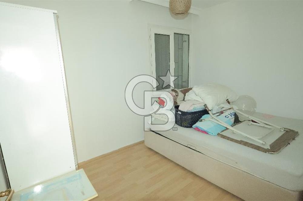 İnönü Cad. üzeri Göztepe Stadı karşısı mükemmel konumlu daire..