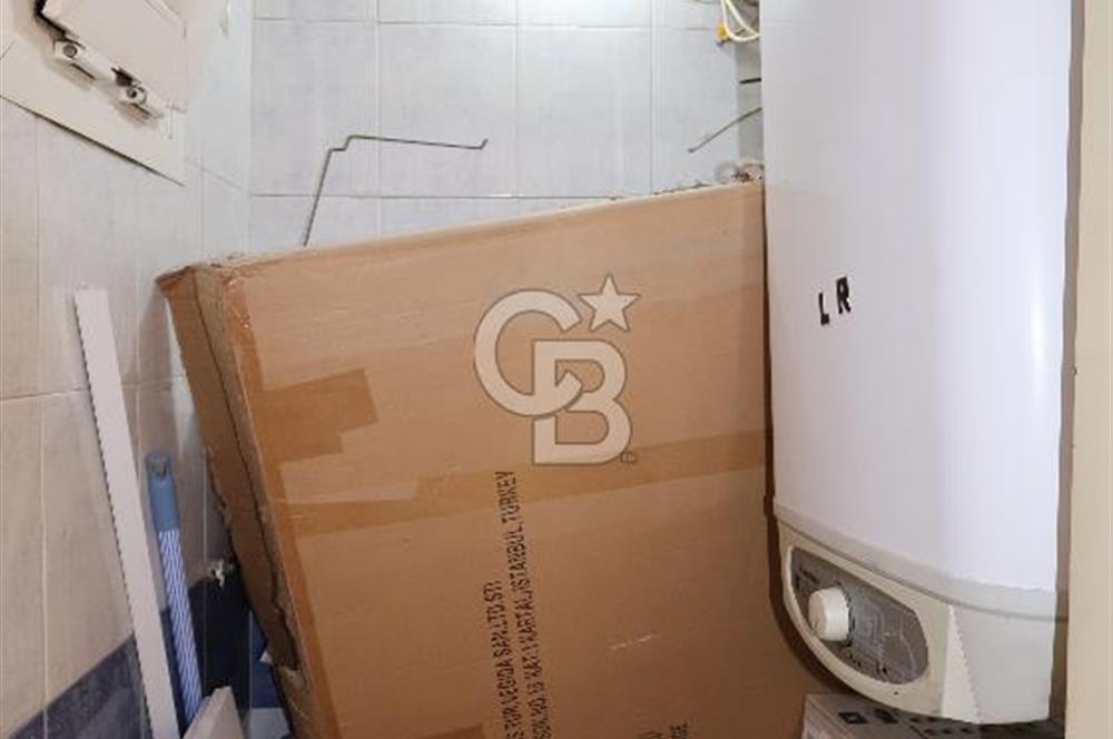 İnönü Cad. üzeri Göztepe Stadı karşısı mükemmel konumlu daire..
