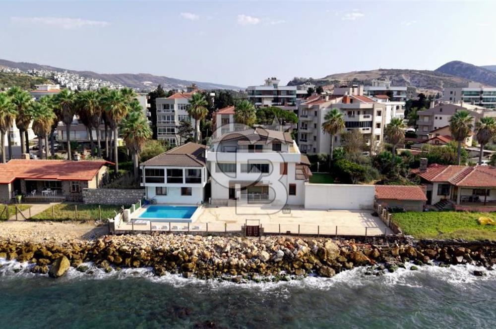 GÜZELBAHÇE SİTELER MAHALLESİ'NDE DENİZE SIFIR SATILIK 13+5 MÜLK!