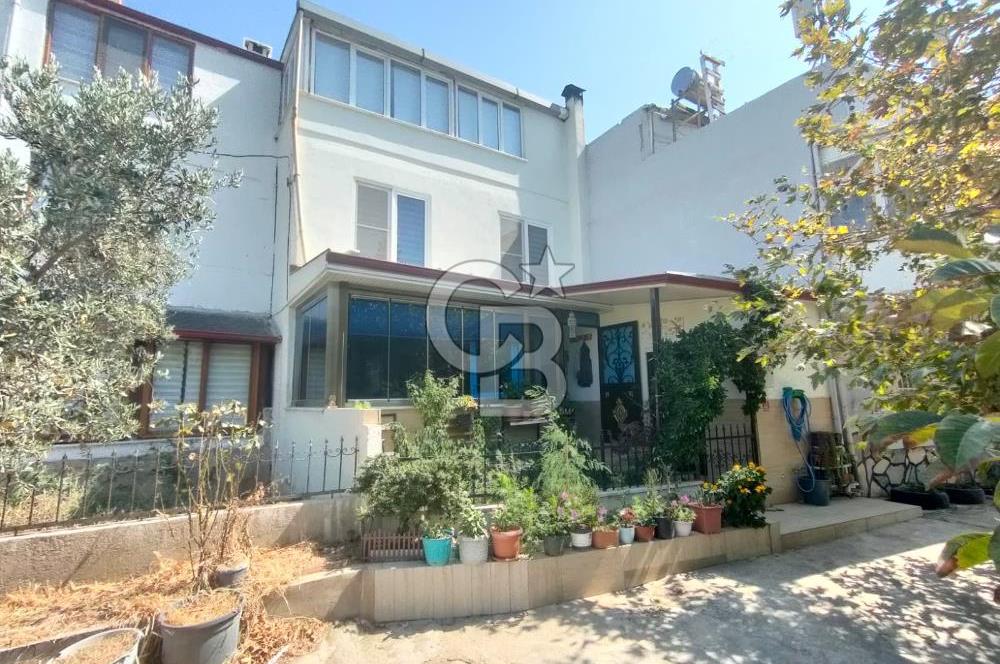 CB KİNG’DEN EDREMİT/GÜRE CUMHURİYET MAHALLESİ DENİZE 100 mt. SATILIK TRİPLEKS