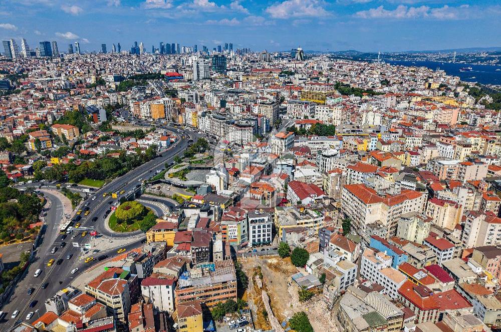 Şişhanede Deniz Manzaralı 6 Katlı Komple Kiralık Bina