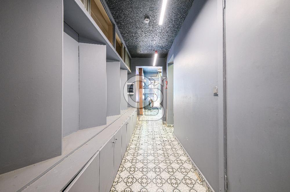 Şişhanede Deniz Manzaralı 6 Katlı Komple Kiralık Bina