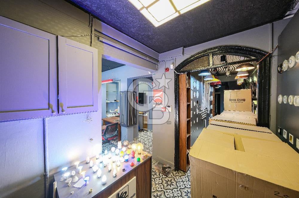 Şişhanede Deniz Manzaralı 6 Katlı Komple Kiralık Bina