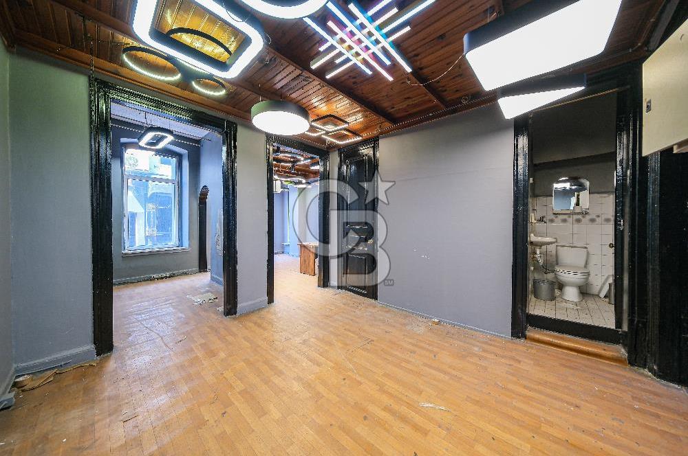 Şişhanede Deniz Manzaralı 6 Katlı Komple Kiralık Bina