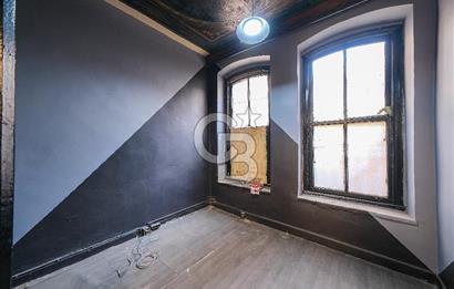 Şişhanede Deniz Manzaralı 6 Katlı Komple Kiralık Bina