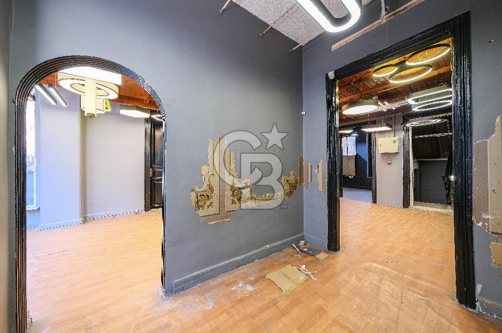 Şişhanede Deniz Manzaralı 6 Katlı Komple Kiralık Bina