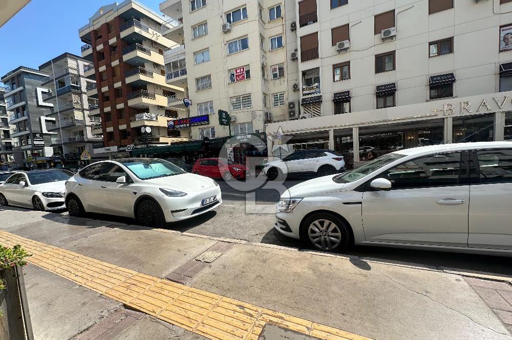 Bostanlı Cemal Gürsel CADDESİNDE KİRALIK  DÜKKAN