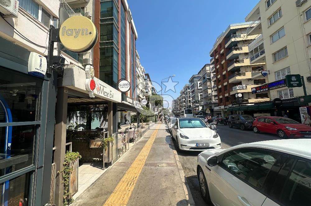 Bostanlı Cemal Gürsel CADDESİNDE KİRALIK  DÜKKAN