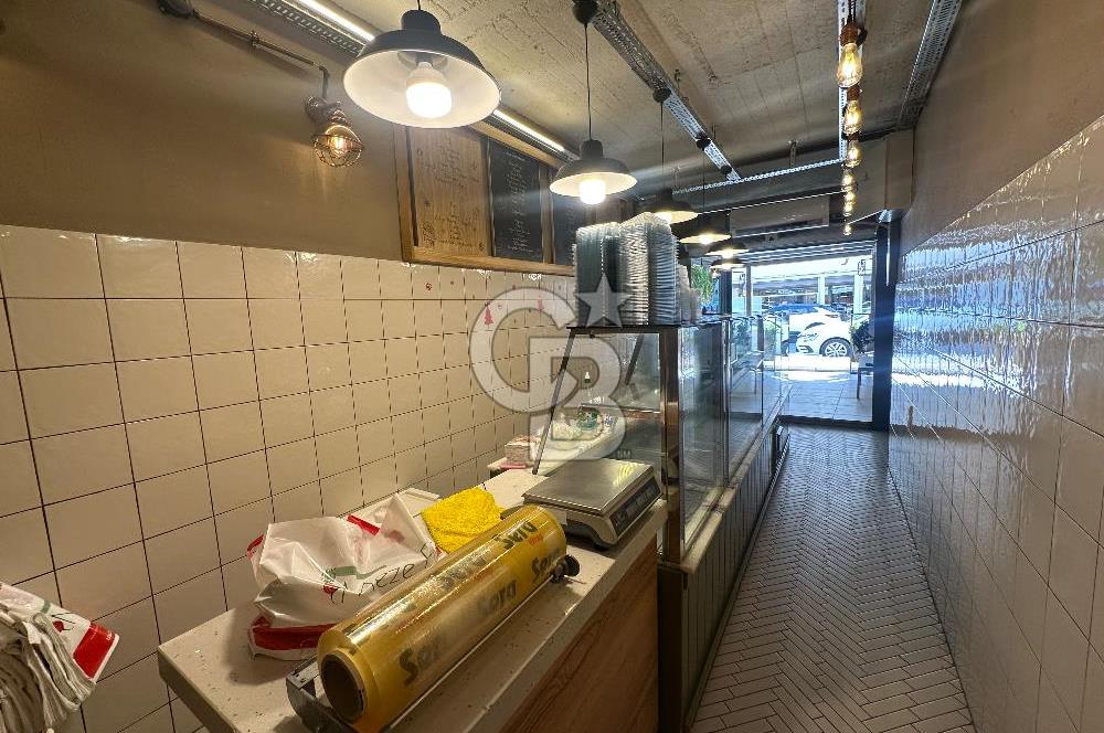 Bostanlı Cemal Gürsel CADDESİNDE KİRALIK  DÜKKAN