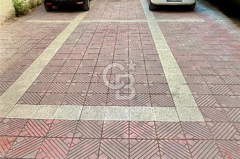 Karşıyaka Bahariye Mahallesi’nde Merkezi Konumda OTOPARKLI Eşyalı 3+1 Kiralık Daire