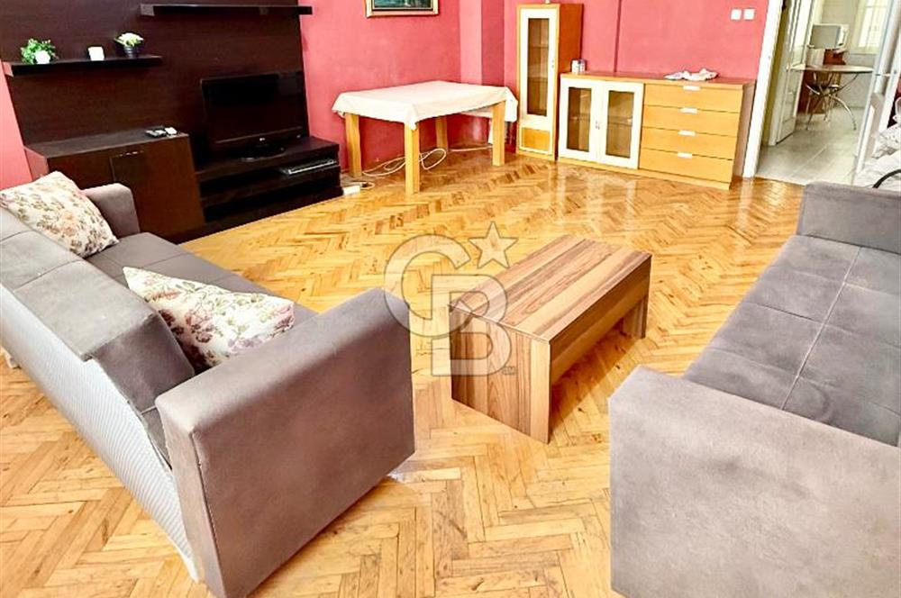 Karşıyaka Bahariye Mahallesi’nde Merkezi Konumda OTOPARKLI Eşyalı 3+1 Kiralık Daire