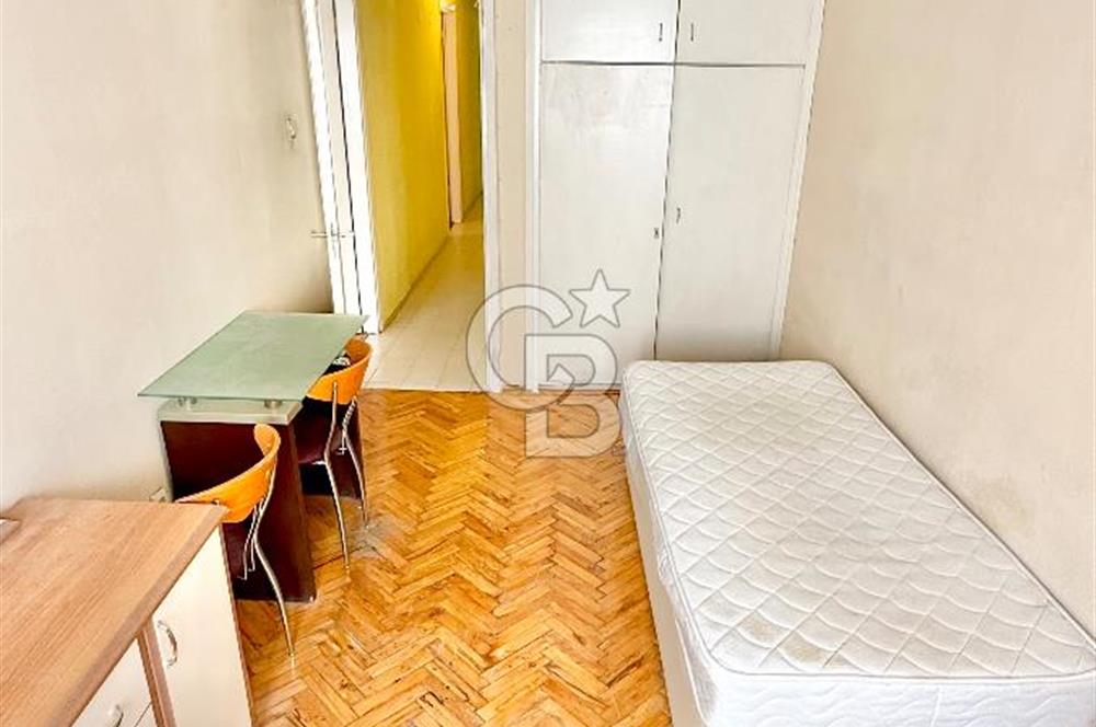 Karşıyaka Bahariye Mahallesi’nde Merkezi Konumda OTOPARKLI Eşyalı 3+1 Kiralık Daire