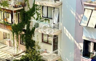 Karşıyaka Bahariye Mahallesi’nde Merkezi Konumda OTOPARKLI Eşyalı 3+1 Kiralık Daire